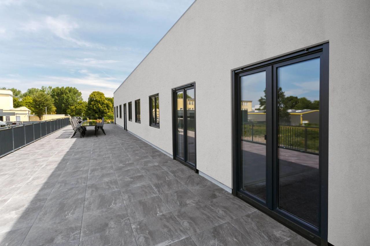 Monteurzimmer Berlin Pankow Mit Dachterrasse - Nur 10 Min. Von Der A10 - 3 Zimmer/ 7 Betten Extérieur photo